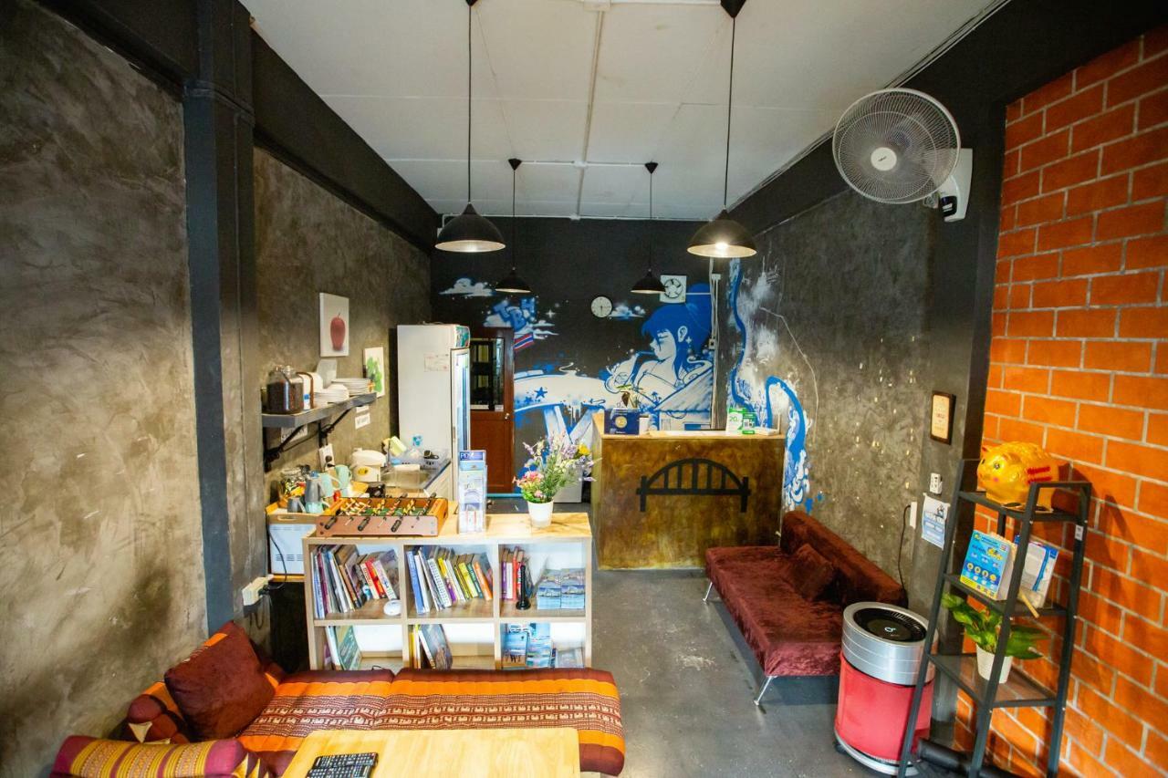 The Bridge Hostel 曼谷 外观 照片