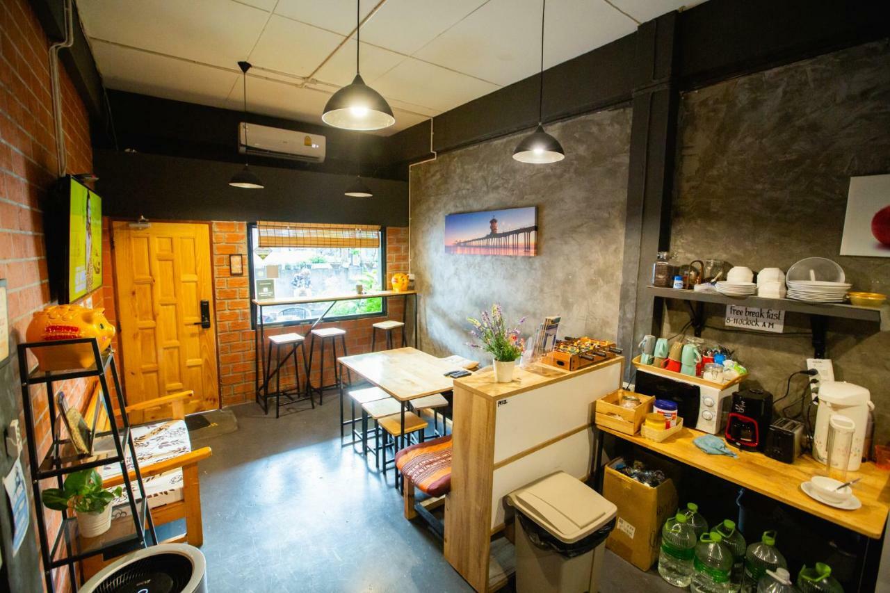 The Bridge Hostel 曼谷 外观 照片